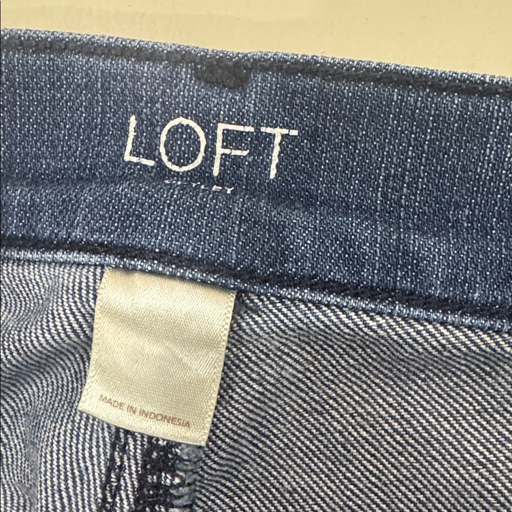 LOFT Modern Skinny Sailor Button Jeans Size 6 Dark Wash - Picture 6 of 8